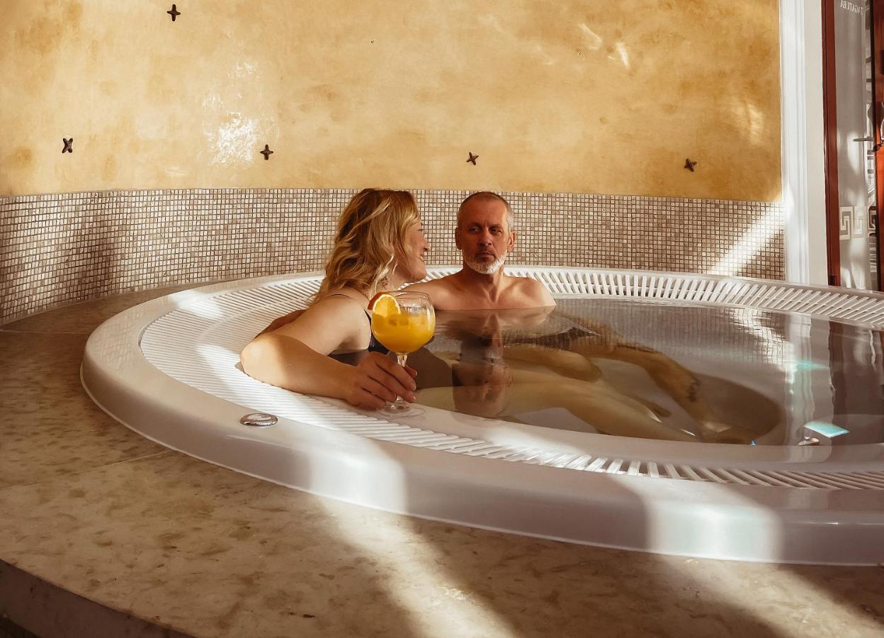 Von Rosen Spa (Adults Only) Мяэтагузе Экстерьер фото